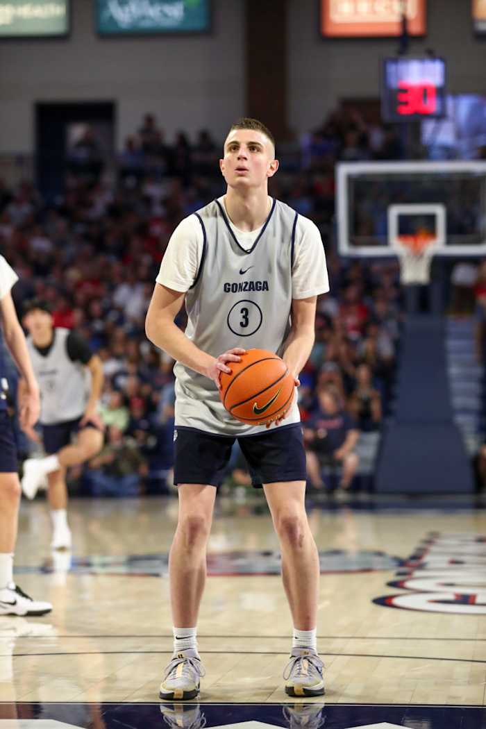 Gonzaga Kraziness in the Kennel 202383